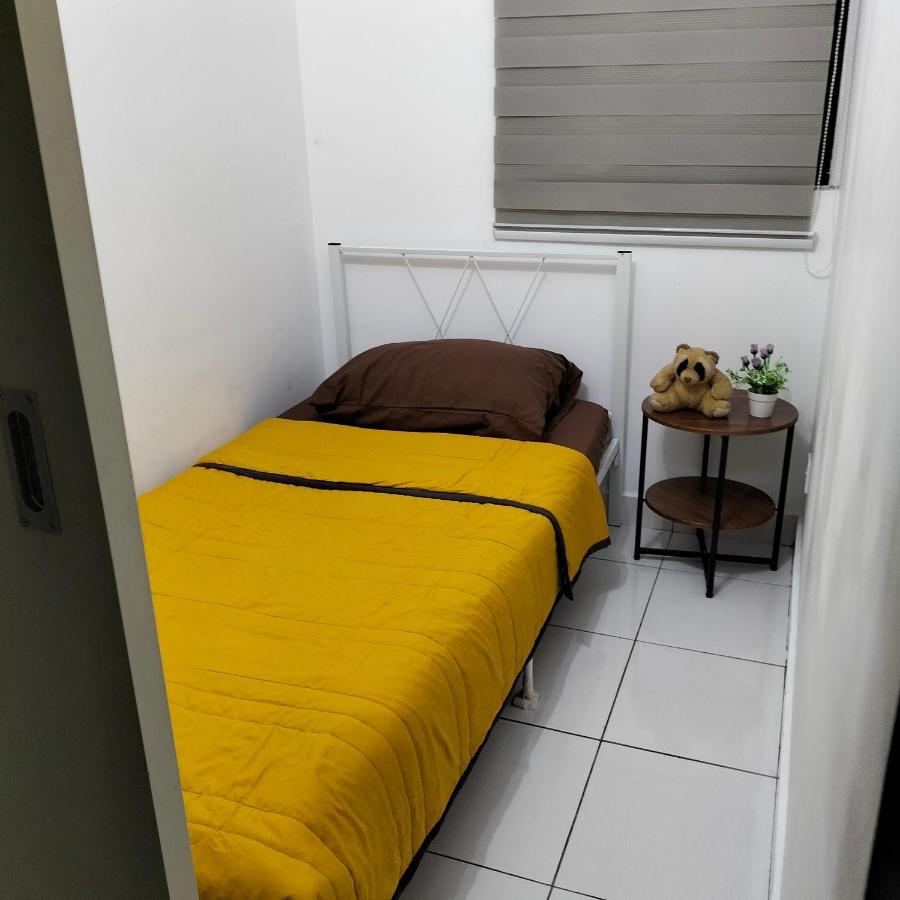 Hani Homestay Wifi Netflix Secure Parking Klia Usim Inti Aeon Mall Nilai Exterior photo